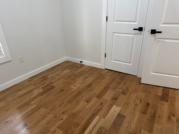 5th image of 183 Woodside Ave #1F