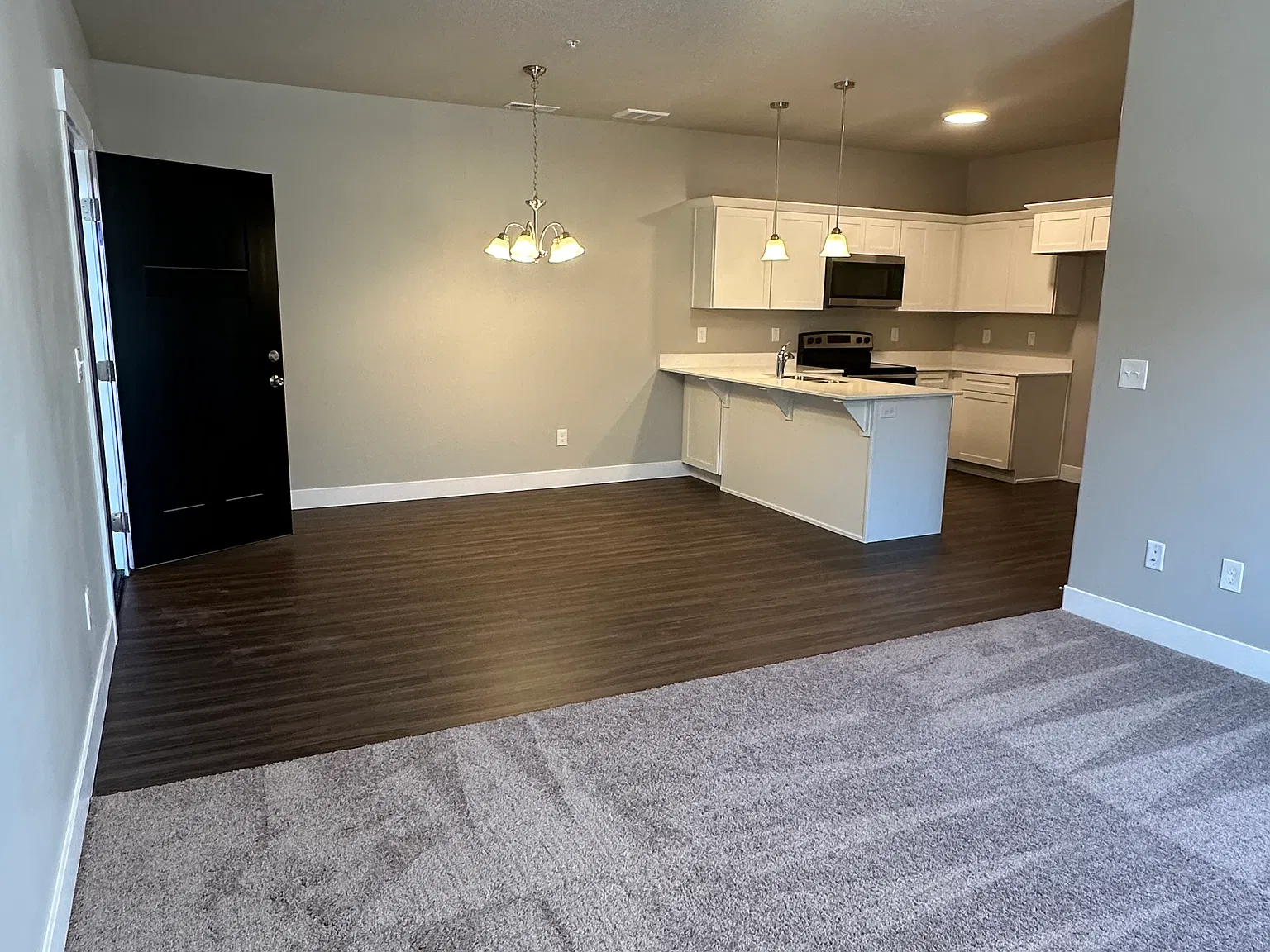 3 bed, 1272 sqft, $1,679 — Photo 4