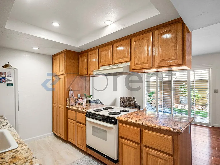 1904 Pomar Way — Photo 11