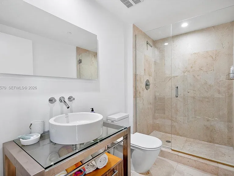 6000 Indian Creek Dr #8B — Photo 23