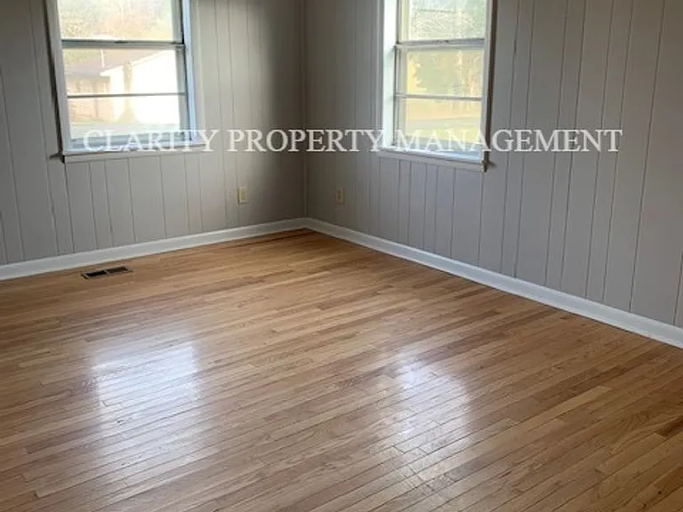 142 Byrd Rd NE — Photo 11