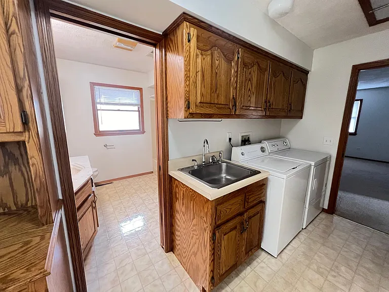 1085 W State Highway Cc — Photo 12