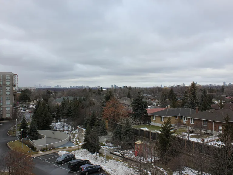 1730 Eglinton Ave E #703 — Photo 3