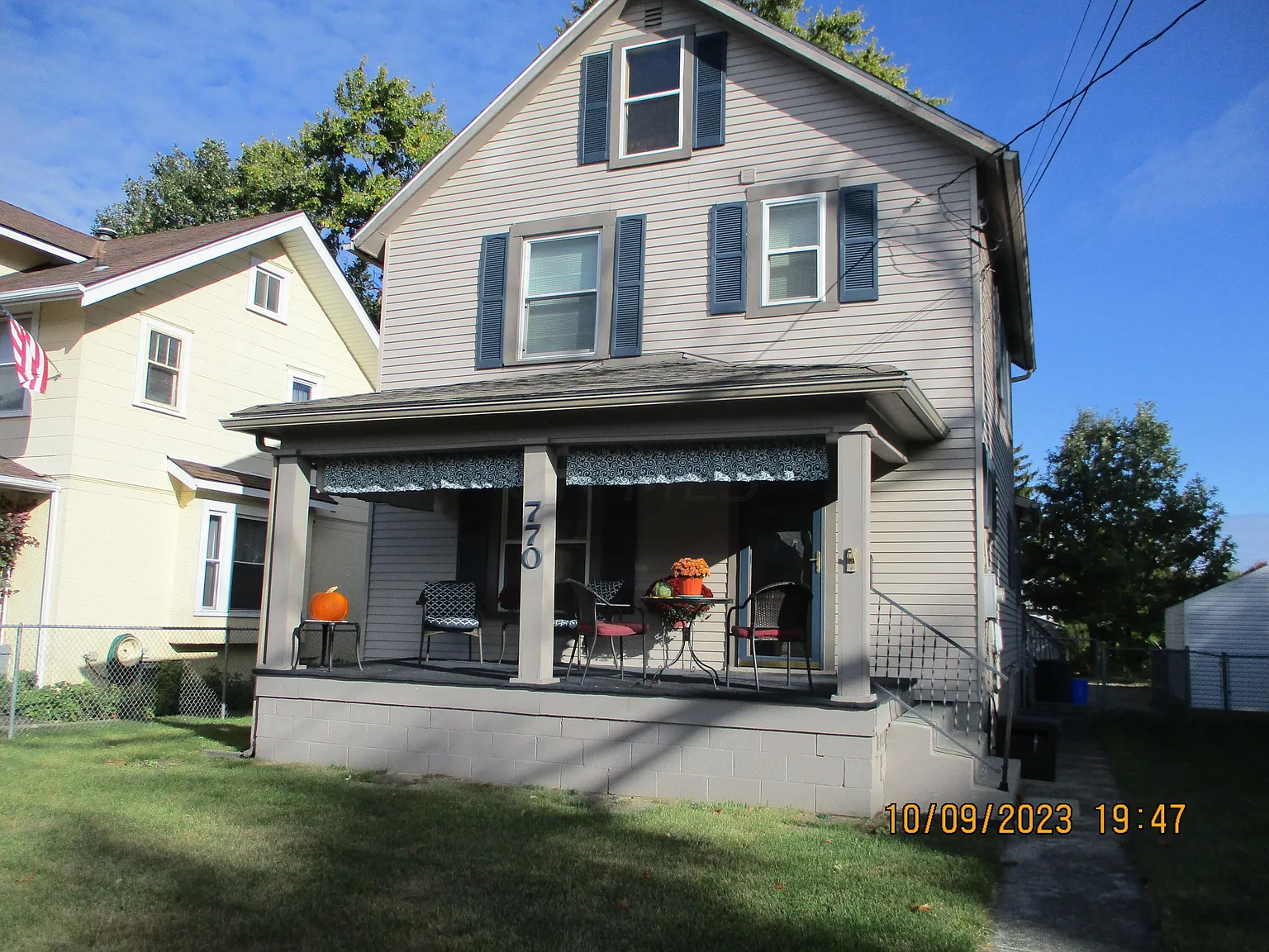770 Oak Grove Ave photo 1