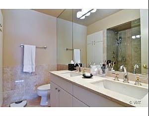 3rd image of 1240 N Lake Shore Dr APT 15B