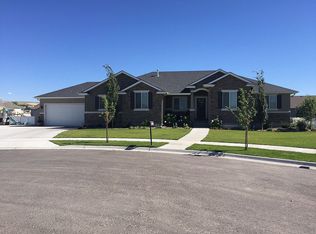 5546 S Lakefield Cir, Ammon, ID 83406