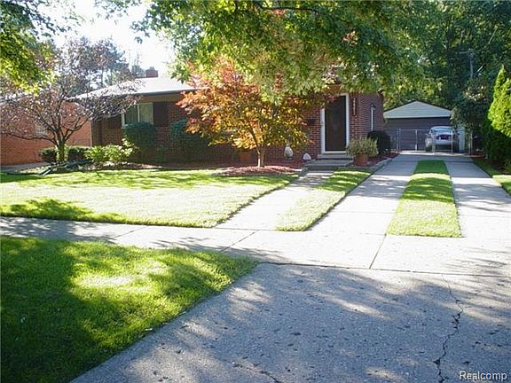 2nd image of 22271 Ontaga Ave