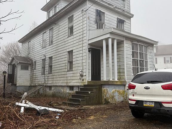 2nd image of 43 Main St