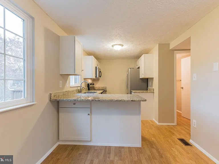 11167 Captains Walk Ct — Photo 9