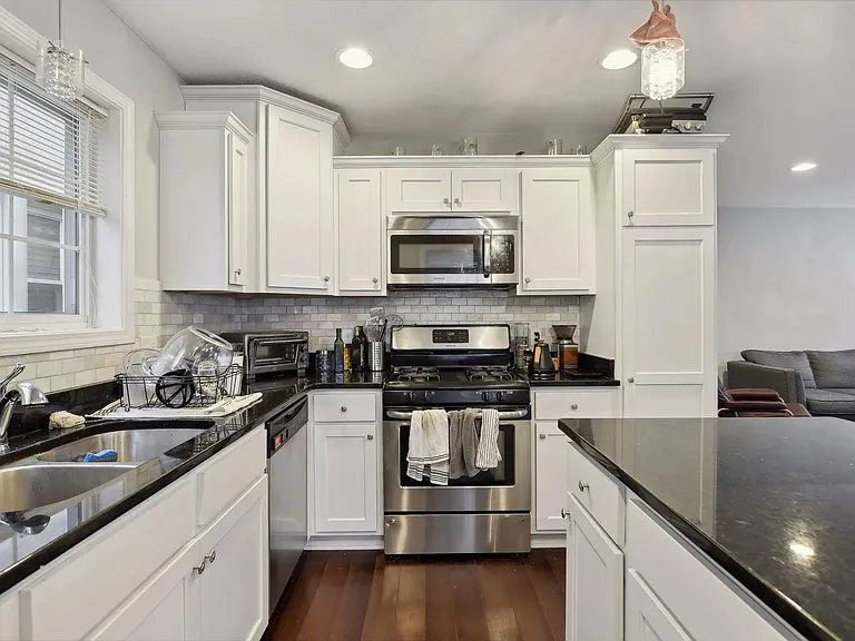 3317 Bryant Ave S #2 — Photo 8
