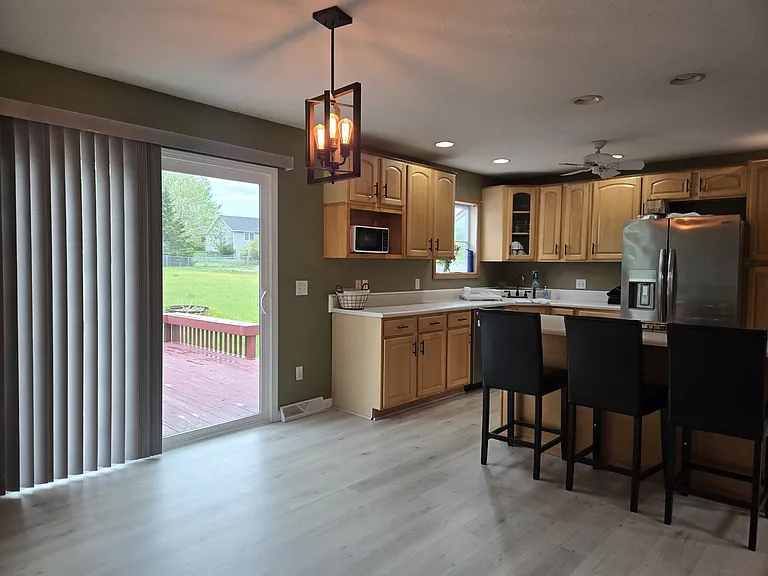 9444 Windsong Ln — Photo 6