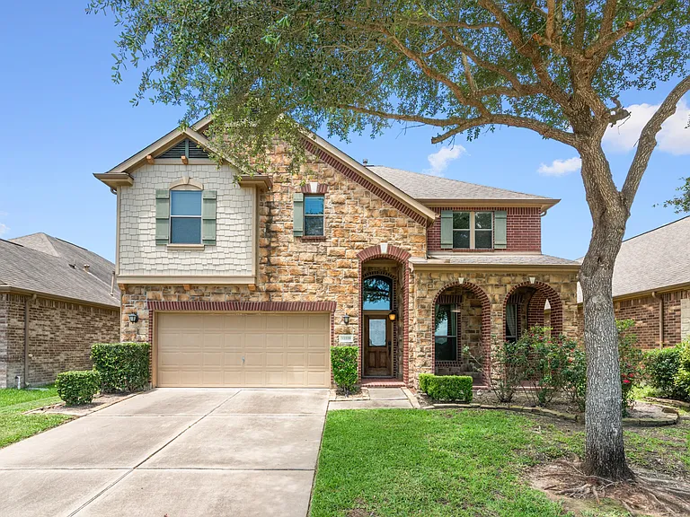 11119 Hayden Falls Dr — Photo 2