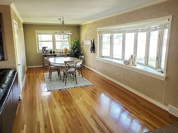 5th image of 3604 N Bigelow St