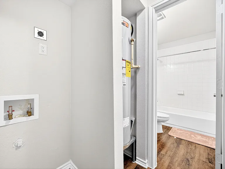 9837 Walnut St #208 — Photo 24