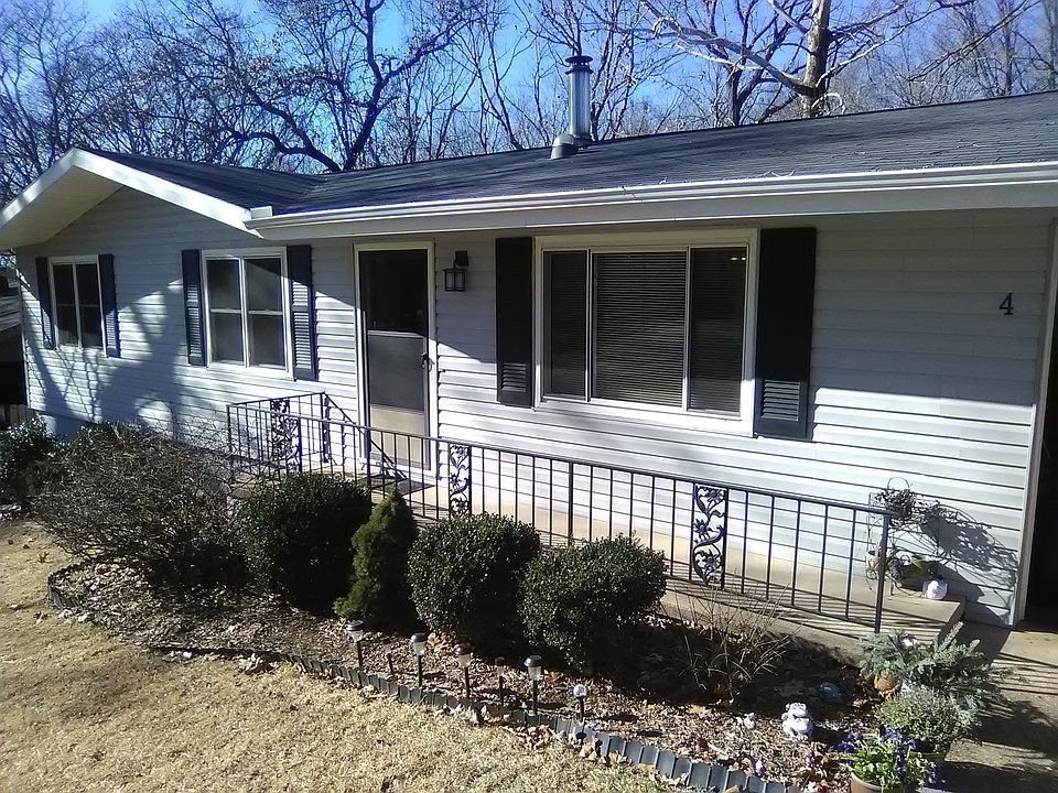 1st image of 4 Pershore Ln