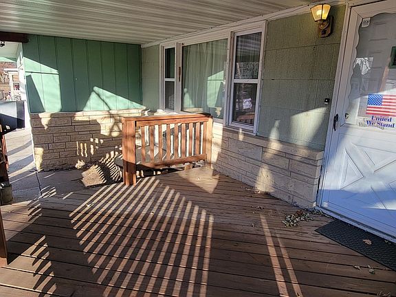 3rd image of 1616 N East Ave