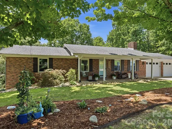 1226 Pine Grove Rd, Morganton, NC 28655