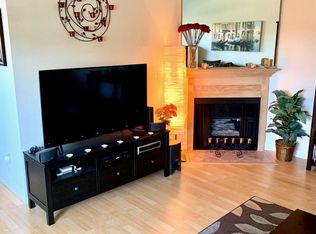 11014 Acama St #202, North Hollywood, CA 91602