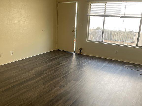 4th image of 1451 W 105th St #15