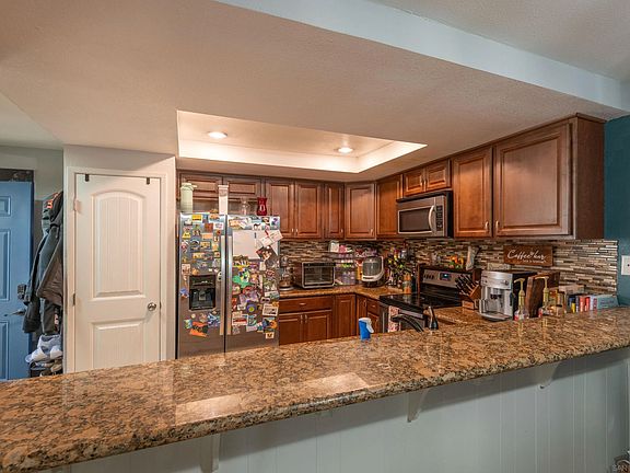 5th image of 1727 Melrose Ave Unit 33