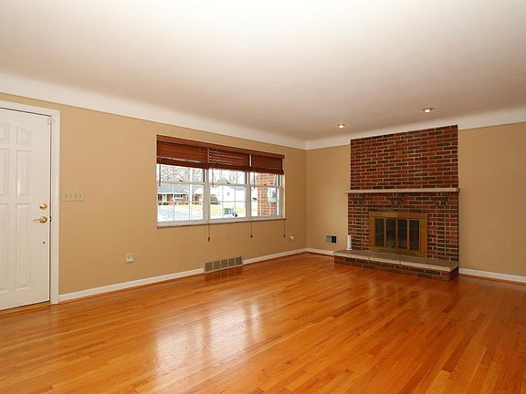3rd image of 6171 Berkinshaw Dr