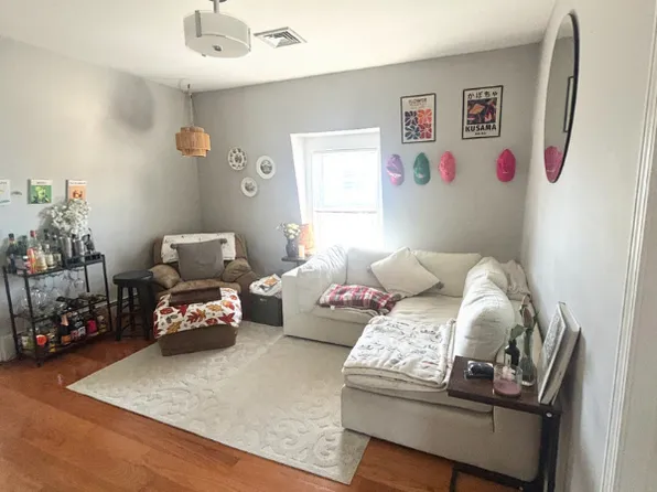 20 Cross St APT 3, Somerville, MA 02145