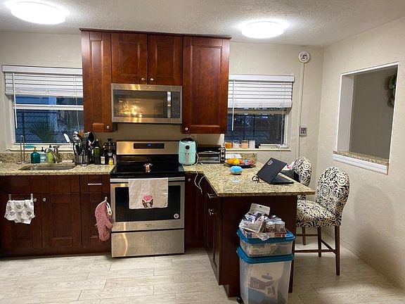 5th image of 108 7th Ave N APT 4