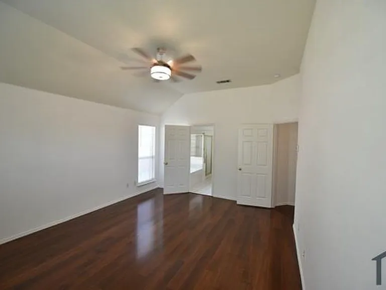 4317 Palmdale Dr — Photo 10