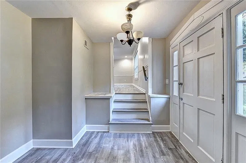 4 bed, 3.0 bath, 1840 sqft, $2,975 — Photo 3