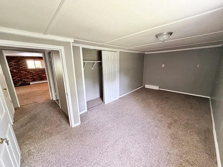2570 Sanger Ln #C — Photo 9