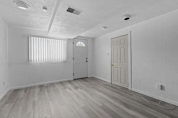 851 Florence Ave #2 — Photo 20
