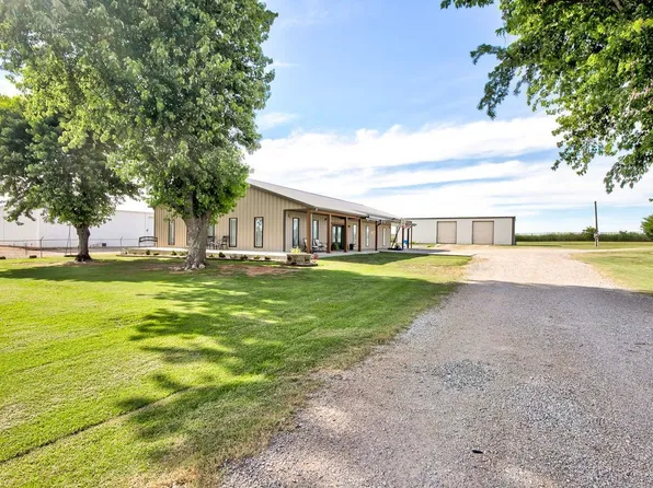 2106 E Southgate Rd, Enid, OK 73701