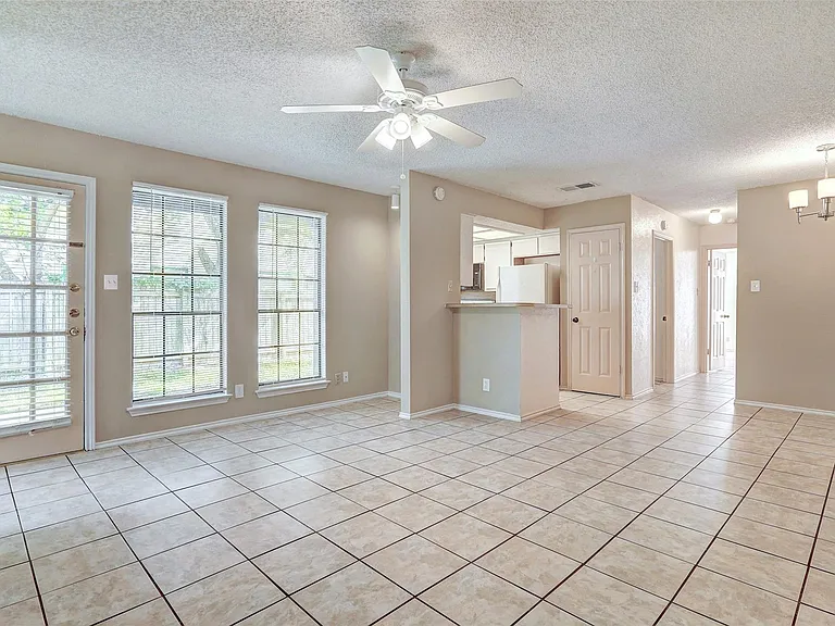 8704 Clearbrook Trl #A — Photo 7