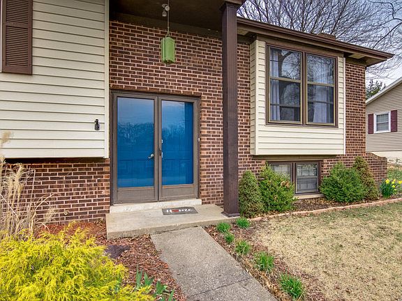4th image of 4926 Brookview Dr