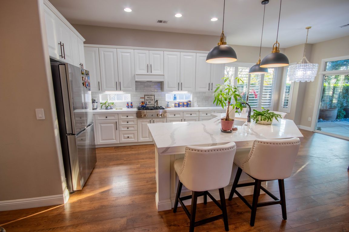 next background image