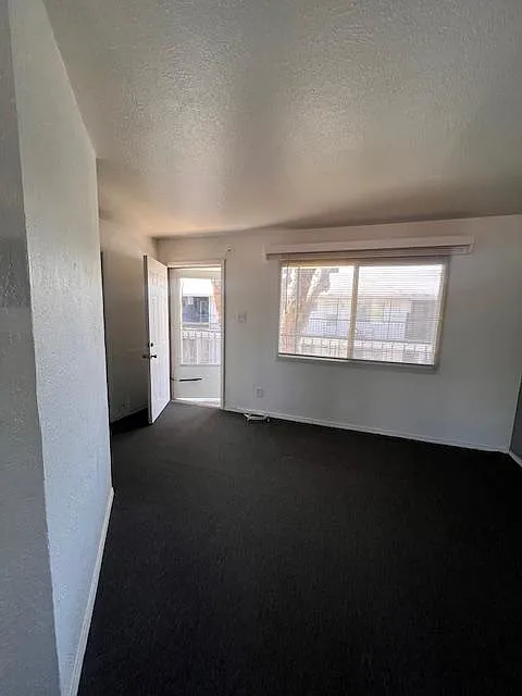 La Plata Manor — Photo 4