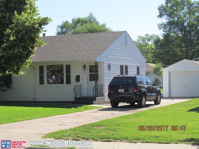 1st image of 1417 N Huston Ave