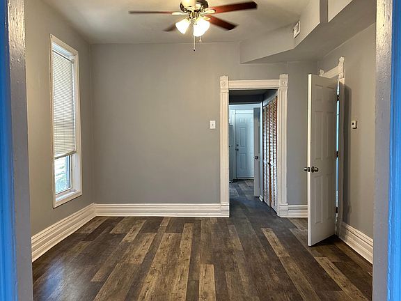 3rd image of 1634 N Sawyer Ave APT 1