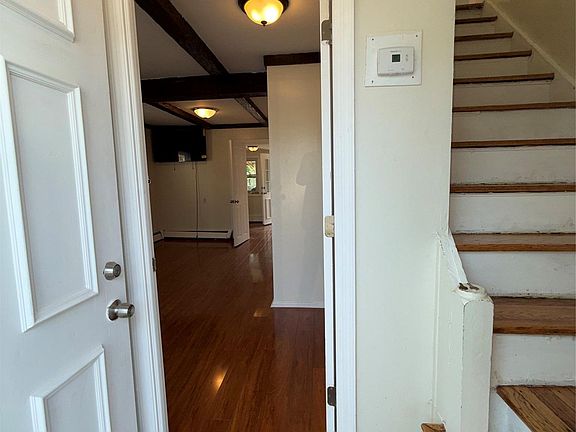 3rd image of 1800 Newbridge Road