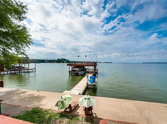 5th image of 127 Pebble Beach Dr
