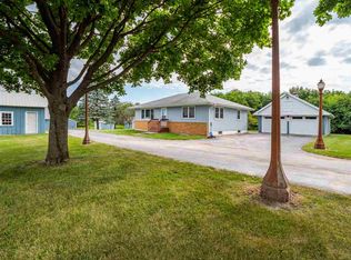 202 Walford Rd, Cedar Rapids, IA 52404