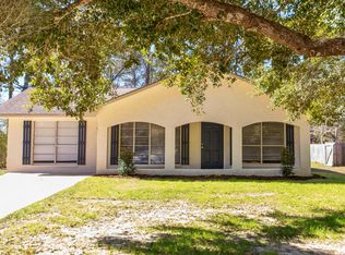 1209 Parktown Dr, Ocean Springs, MS 39564