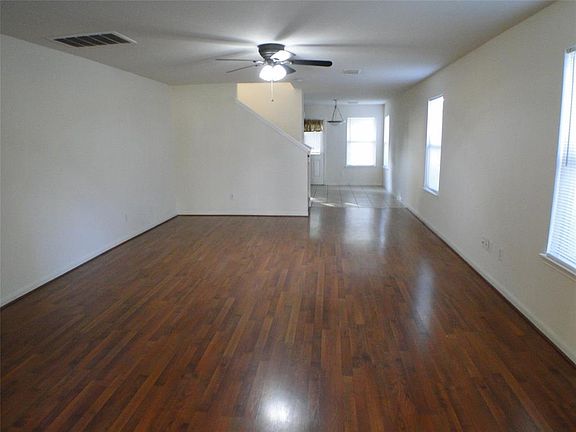 4th image of 8534 Village Hollow Ln