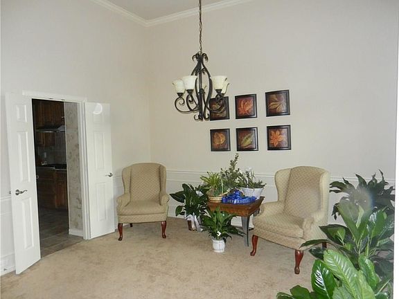 4th image of 929 Danbury Dr