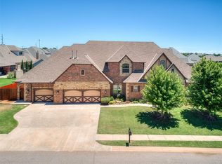 5400 Gateway Bridge Ct, Edmond, OK 73034