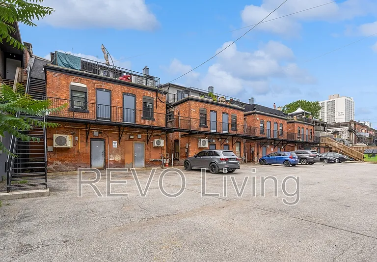 477 King St E #463 — Photo 12