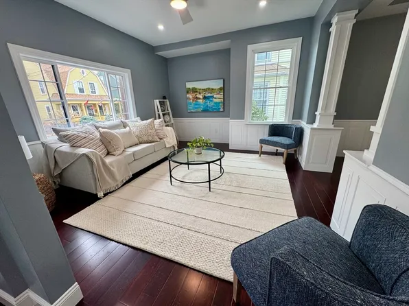 128 Anawan Ave, West Roxbury, MA 02132