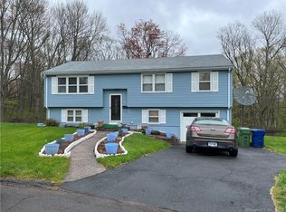 16 David Cir, Windsor, CT 06095