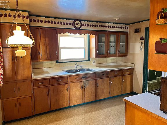 2nd image of 1523 Oakmont Ln #1115
