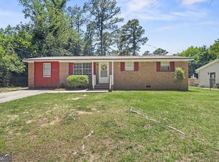 1111 Creekwood Dr, Perry, GA 31069
